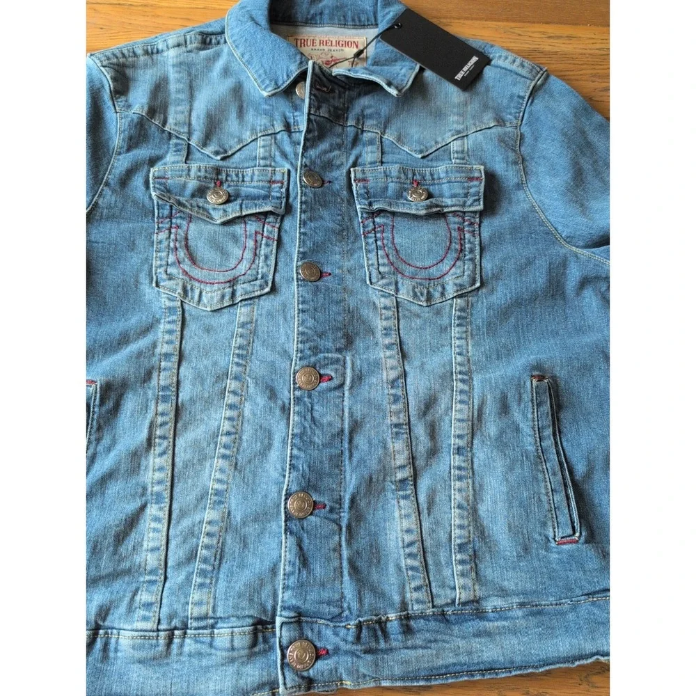 True Religion Men's Blue Denim Trucker Jacket Logo Back Pockets Sz Lrg NWT